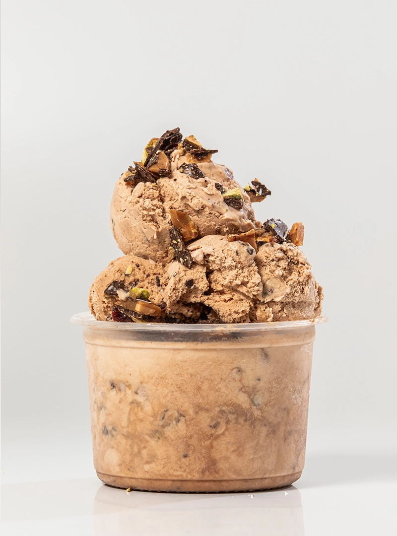 Helados Chocolate con toffee chocolate amargo y pistachos
